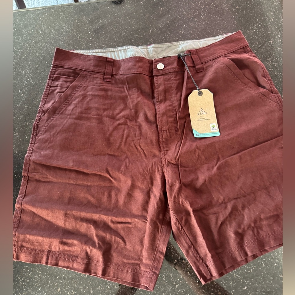 Men’s Prana Shorts NWT size 38